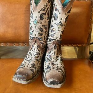 Women's Western Embroidered Boots